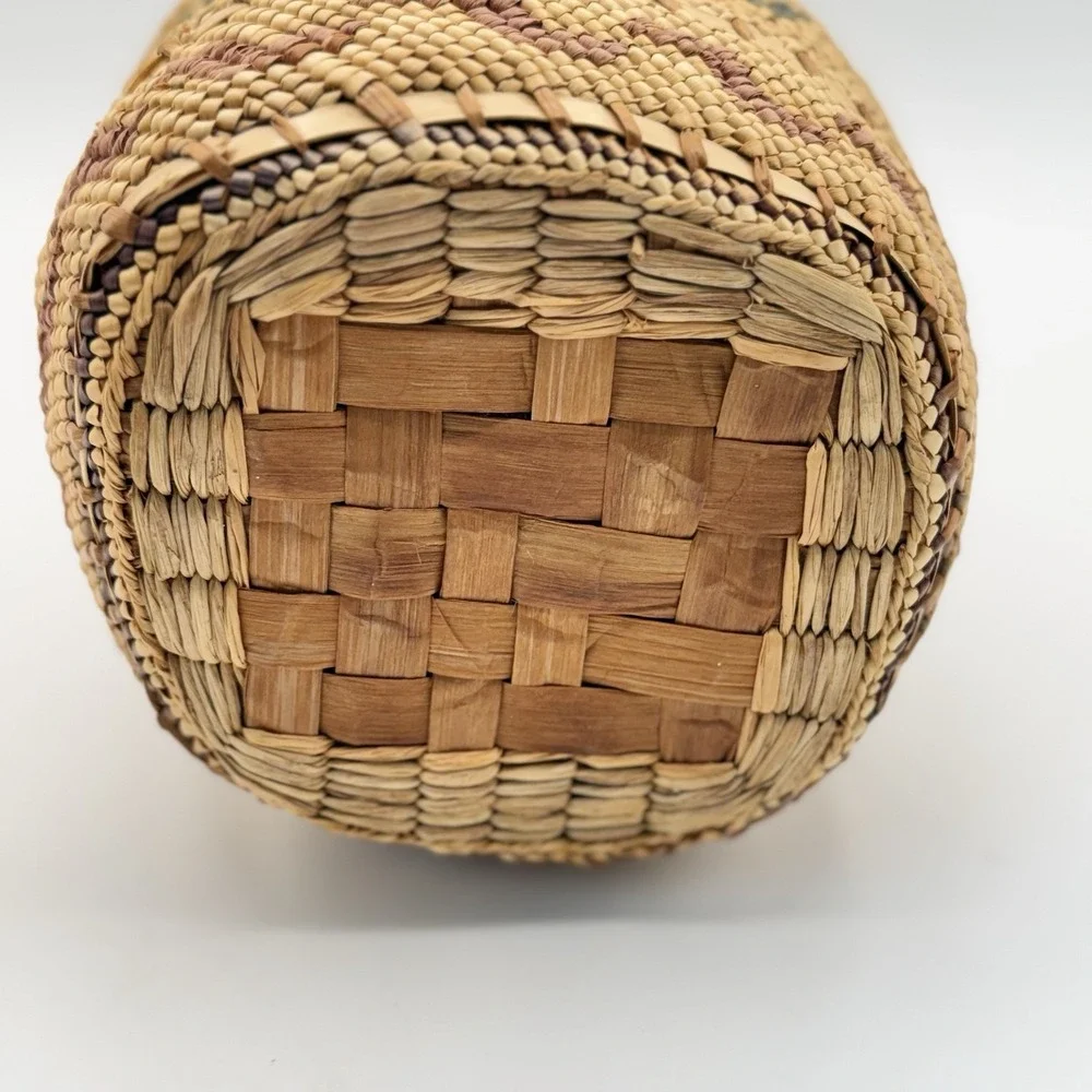 Vtg Nootka/ Makah Domed Lidded Native American Basket Northwest Coast 6.5